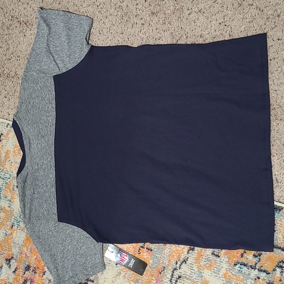 Chicago Bears NWT soft tee - Picture 4 of 4